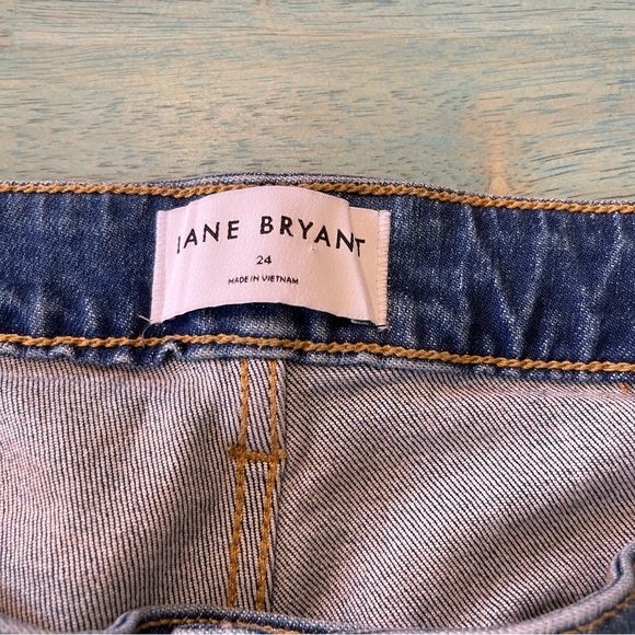 Lane Bryant Jeans Cropped Mid Rise Wide Legged stretch Flex Magic - Picture 2 of 7